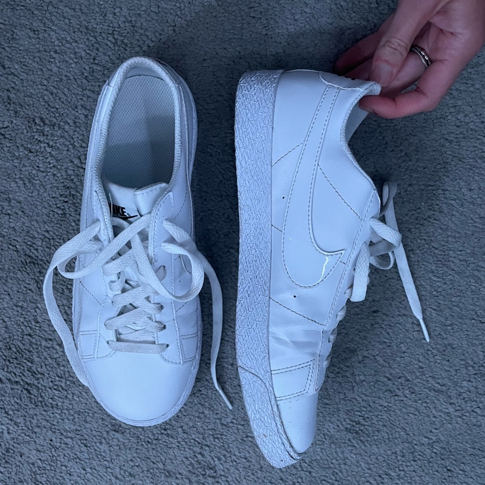 Nike Court Royales Size 8